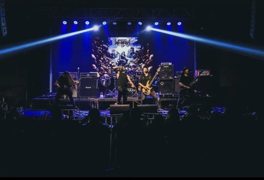 Rifftheria en vivo durante el Festival Sexta Legión 2024 en el ex Teatro Apolo