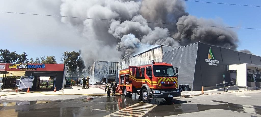 Incendio Supermercado El Trébol de Machalí