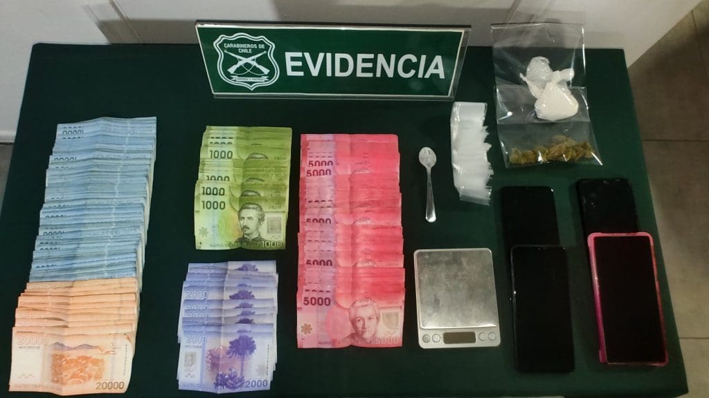 dinbero incautado por carabineros