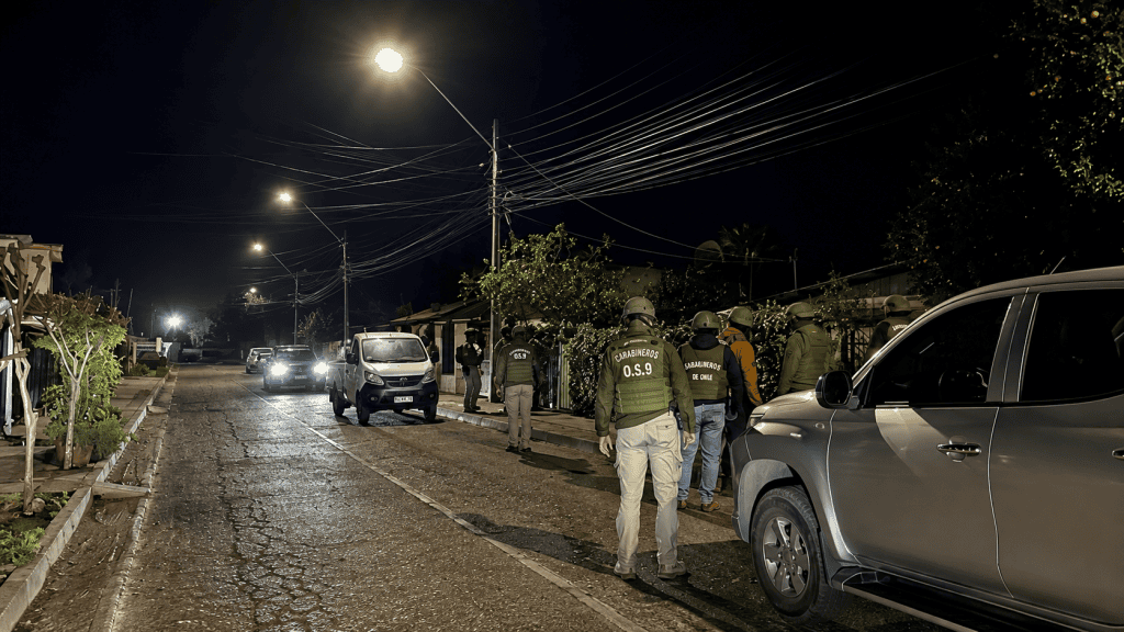 Operativo de Carabineros deja tres detenidos tras allanamientos en Peumo