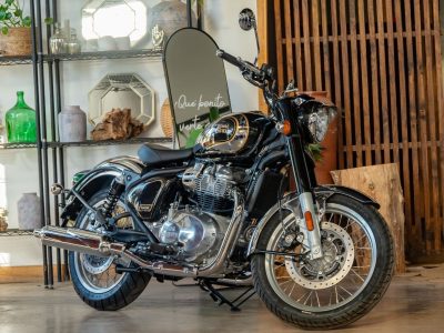 1 Royal Enfield Classic 650