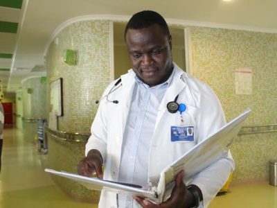 3medico haitiano