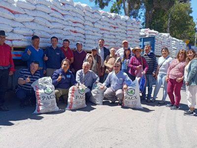 Entrega de ayuda Agricultores