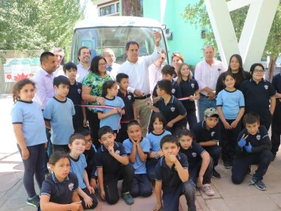 Foto - Nuevo bus educacion 1
