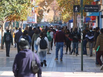 Pese a la cuarentena imperante esta era la imagen la mañana de este martes en el centro de Rancagua.