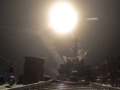 barco de usa ataca a iran