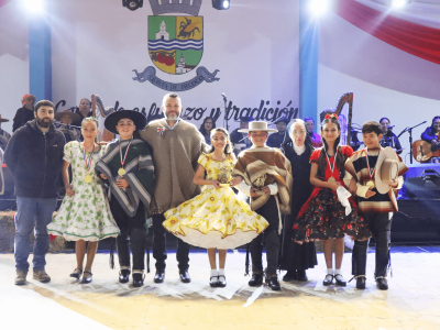 campeonato escolar de cueca