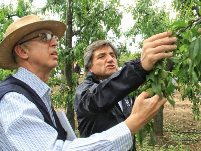 director regional Harry Hardy, y director nacional de Indap, Carlos Recondo