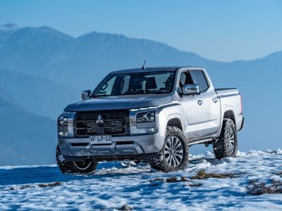 mitsubishi nieve