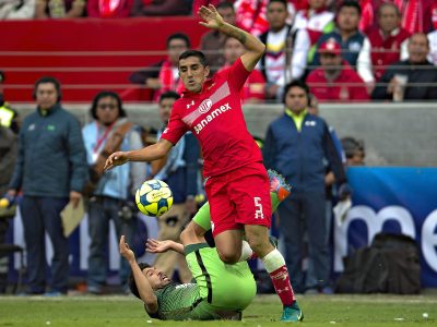 Osvaldo “Rocky” González, defensor de 34 años, podría llegar a O’Higgins. El ex Toluca no será considerado para la nueva temporada en el fútbol mexicano.