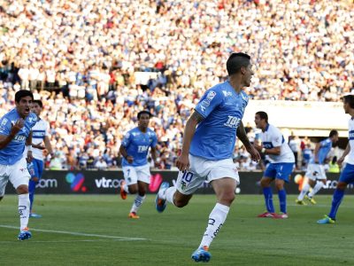 10 de Diciembre de 2013/SANTIAGO.
Pablo Hernandez celebra su gol y el uno a cero para su equipo, durante el partido valido por la final del Campeonato de Apertura 2013-2014, entre Universidad Catolica vs O'Higgins jugado en el estadio Nacional.
FOTO: JAVIER VALDES LARRONDO /AGENCIAUNO