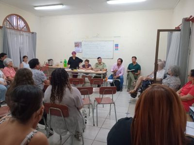 vecinos y carabineros