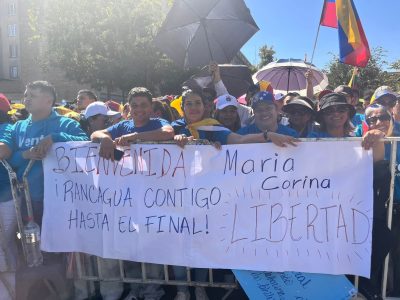 venezolanos con corina 1